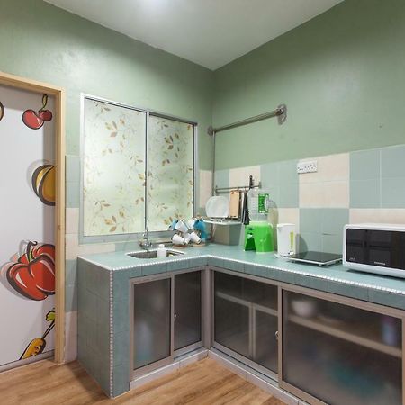 Gunung View Homestay 10 To 12 Pax Near Sunway Tambun Ipoh Kültér fotó