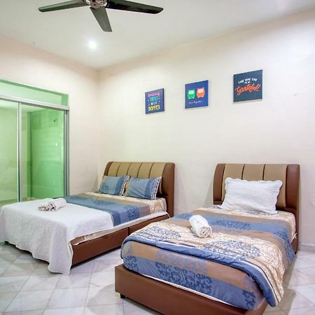 Gunung View Homestay 10 To 12 Pax Near Sunway Tambun Ipoh Kültér fotó