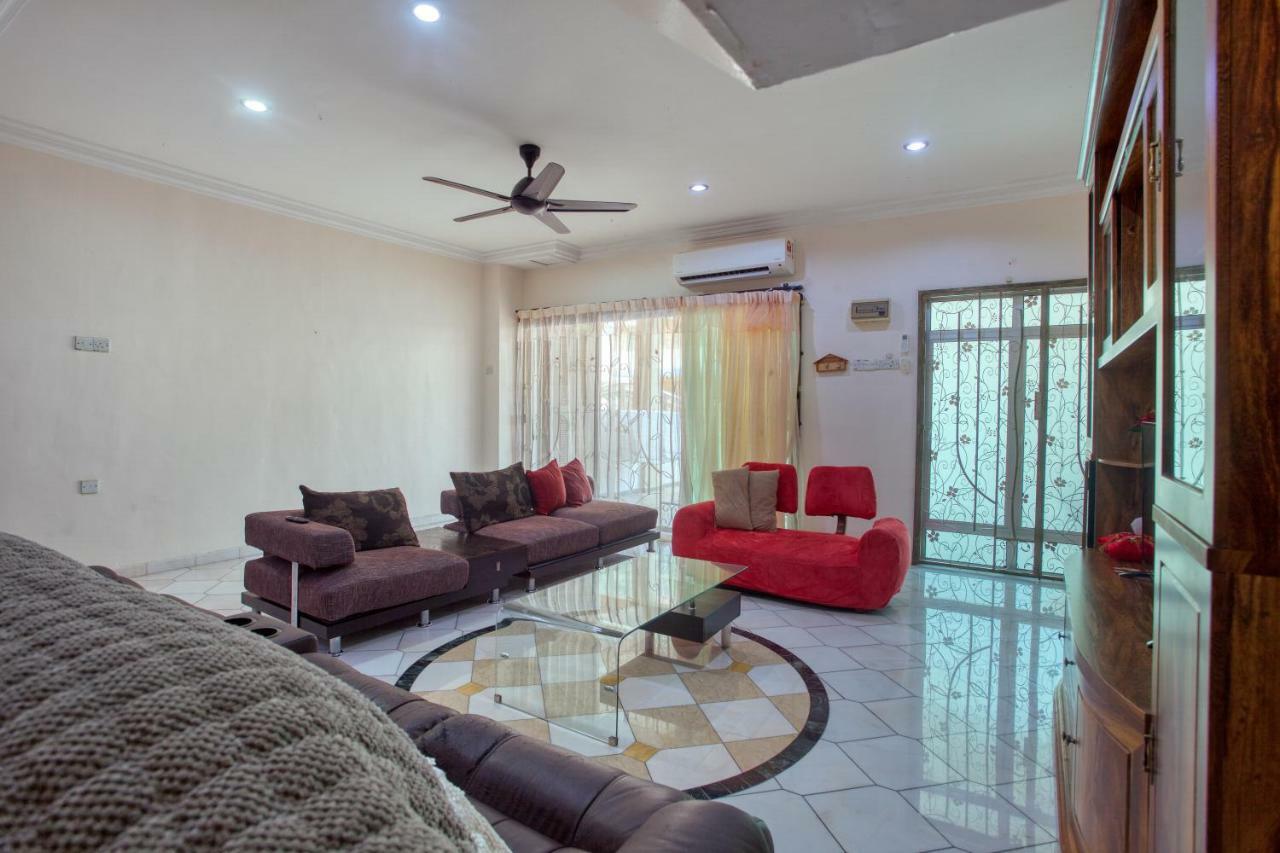 Gunung View Homestay 10 To 12 Pax Near Sunway Tambun Ipoh Kültér fotó