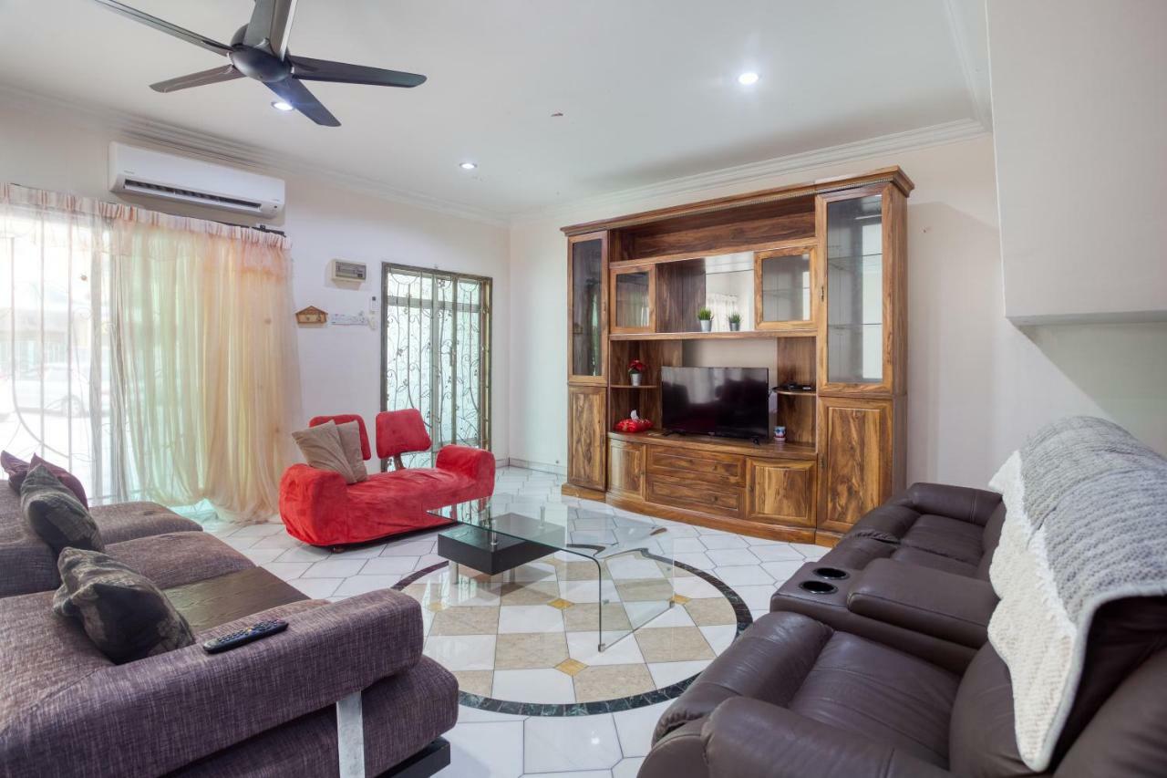 Gunung View Homestay 10 To 12 Pax Near Sunway Tambun Ipoh Kültér fotó