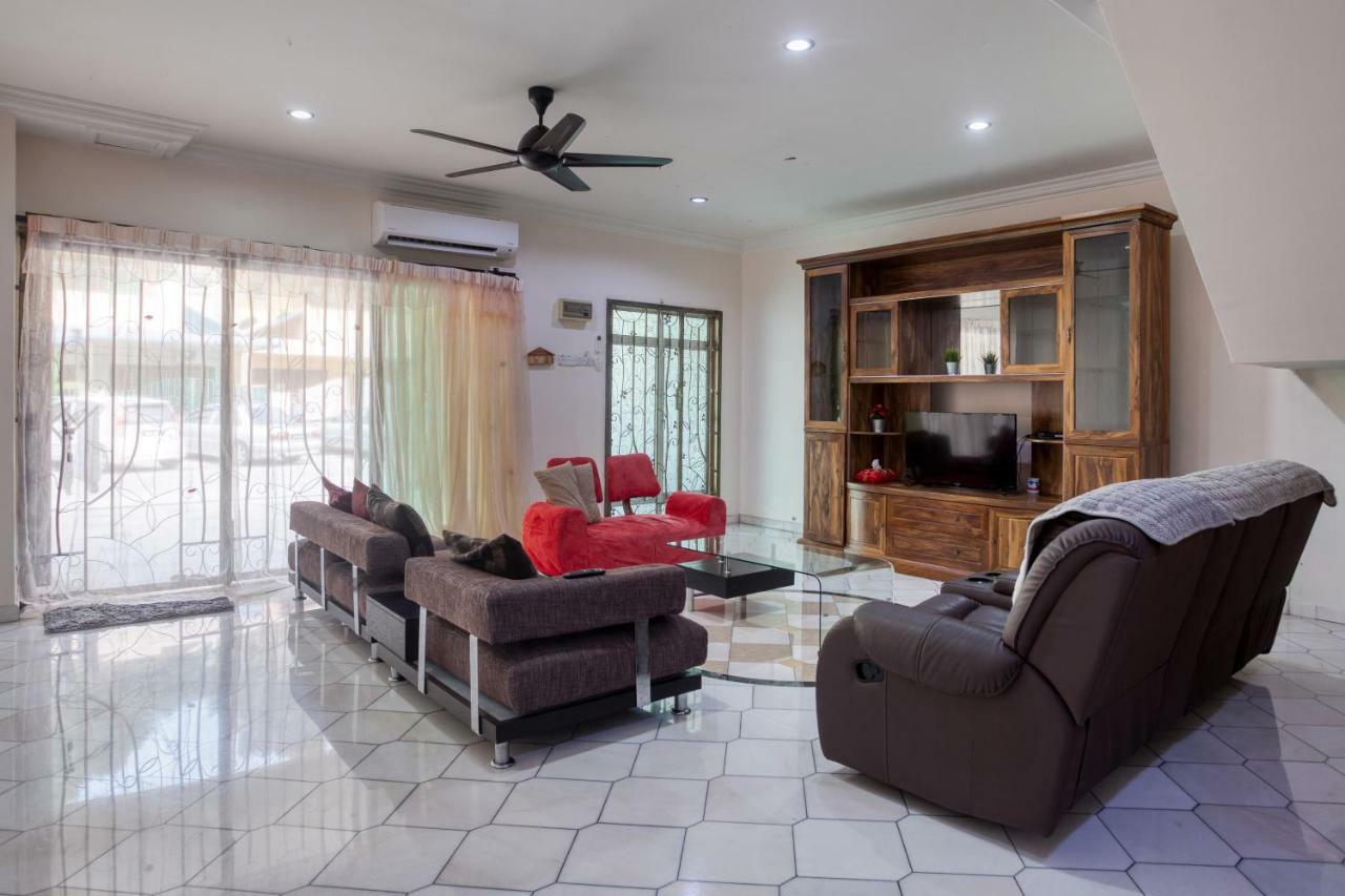 Gunung View Homestay 10 To 12 Pax Near Sunway Tambun Ipoh Kültér fotó