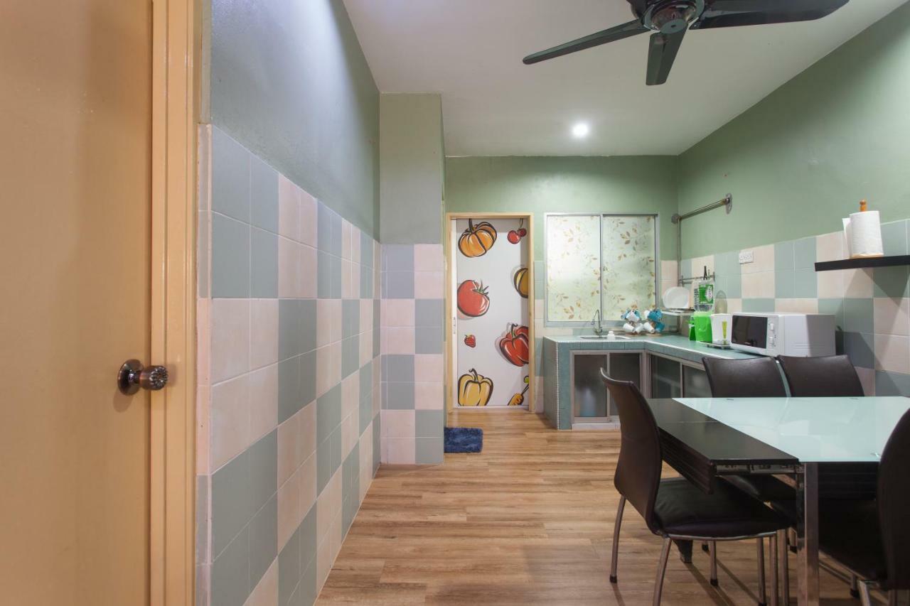 Gunung View Homestay 10 To 12 Pax Near Sunway Tambun Ipoh Kültér fotó