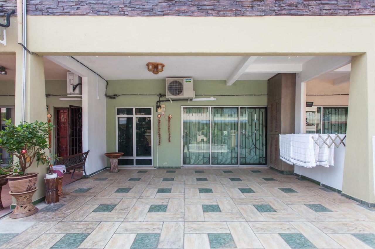 Gunung View Homestay 10 To 12 Pax Near Sunway Tambun Ipoh Kültér fotó